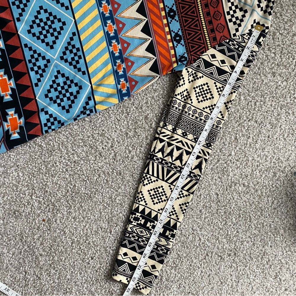 LULAROE Aztec Print Long Sleeved Tee - Picture 6 of 7